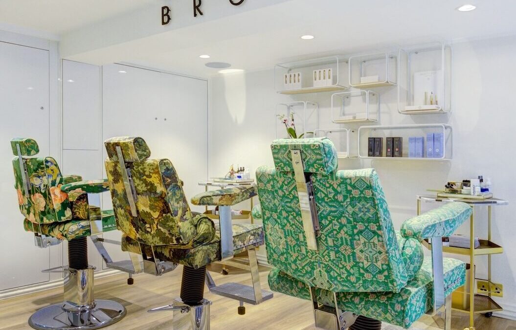 Brow Lamination vs. Microblading: Which is Right for You?